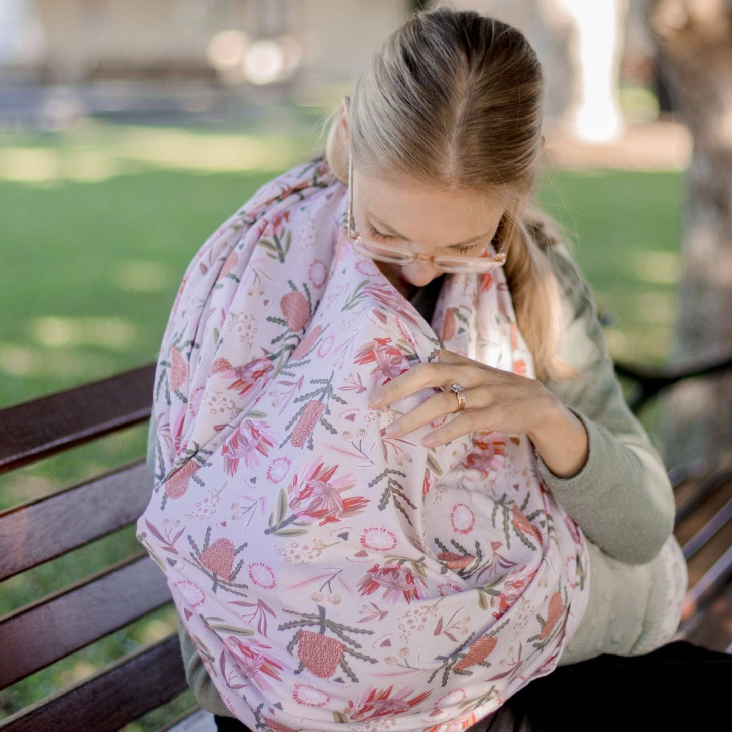 Multi-Use Nursing & Breastfeeding Cover - Gumnut Blossoms
