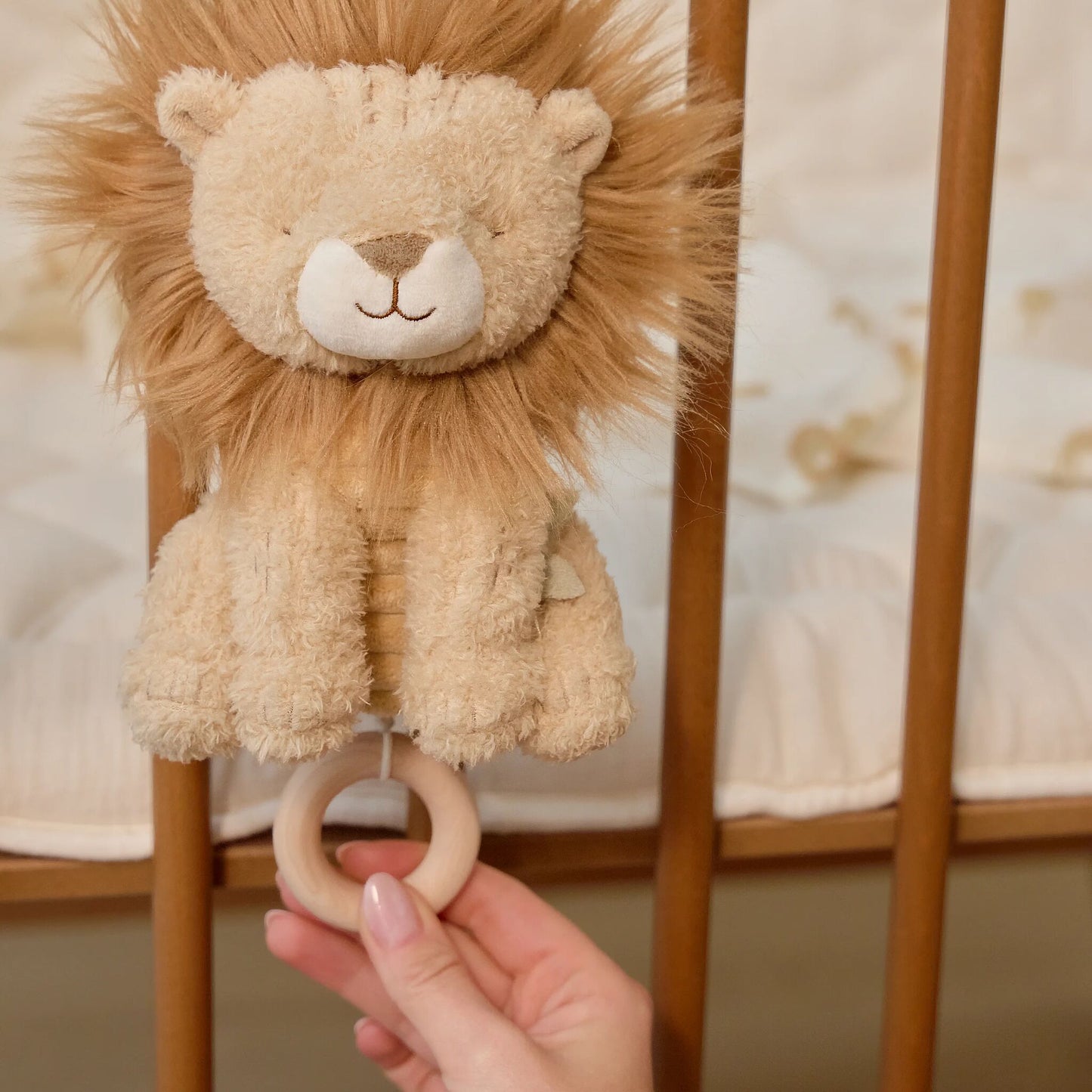 Music Box Lion - Safari Friends