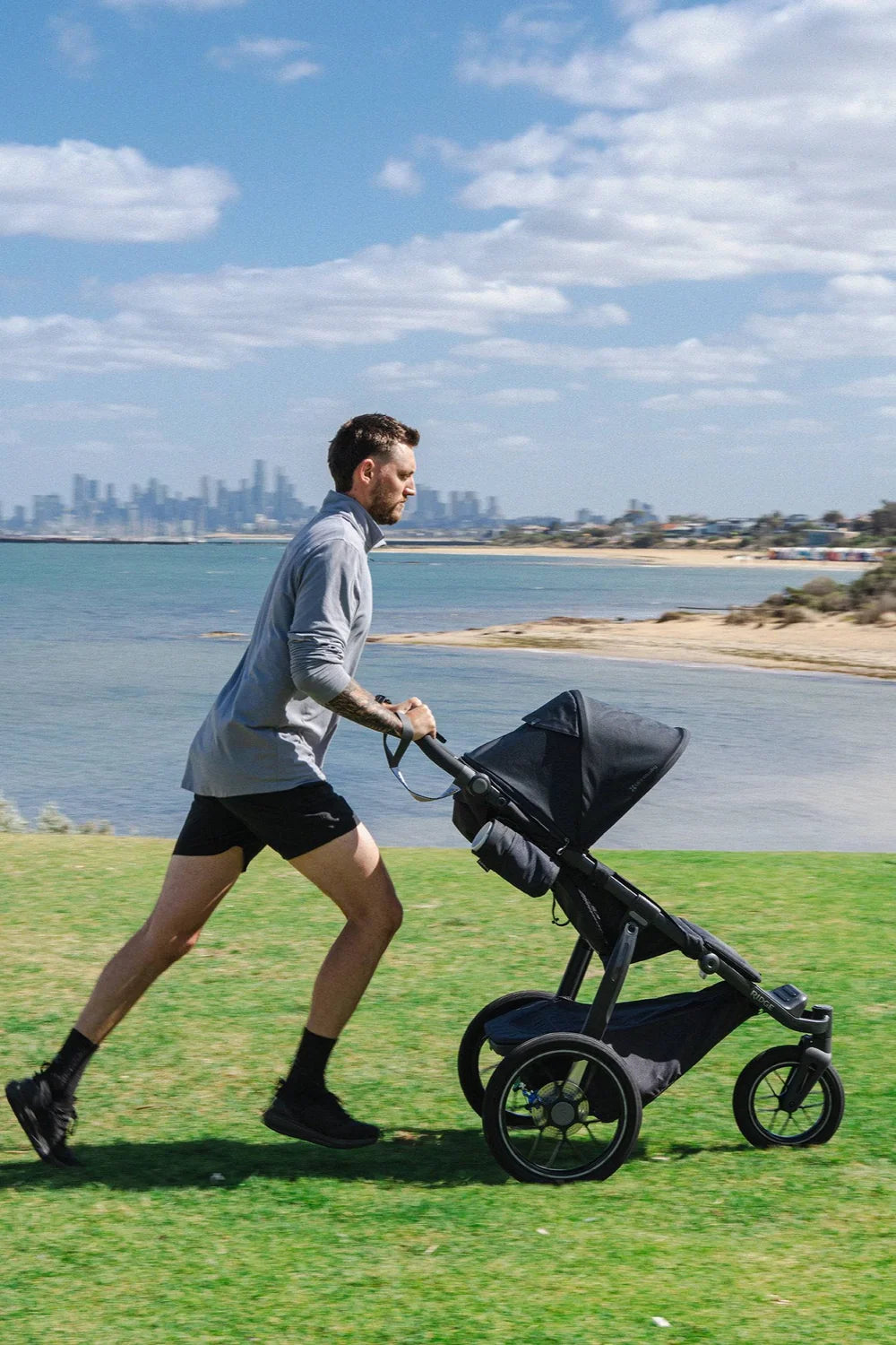 UPPAbaby RIDGE V2 Stroller - JAKE Charcoal/Grey