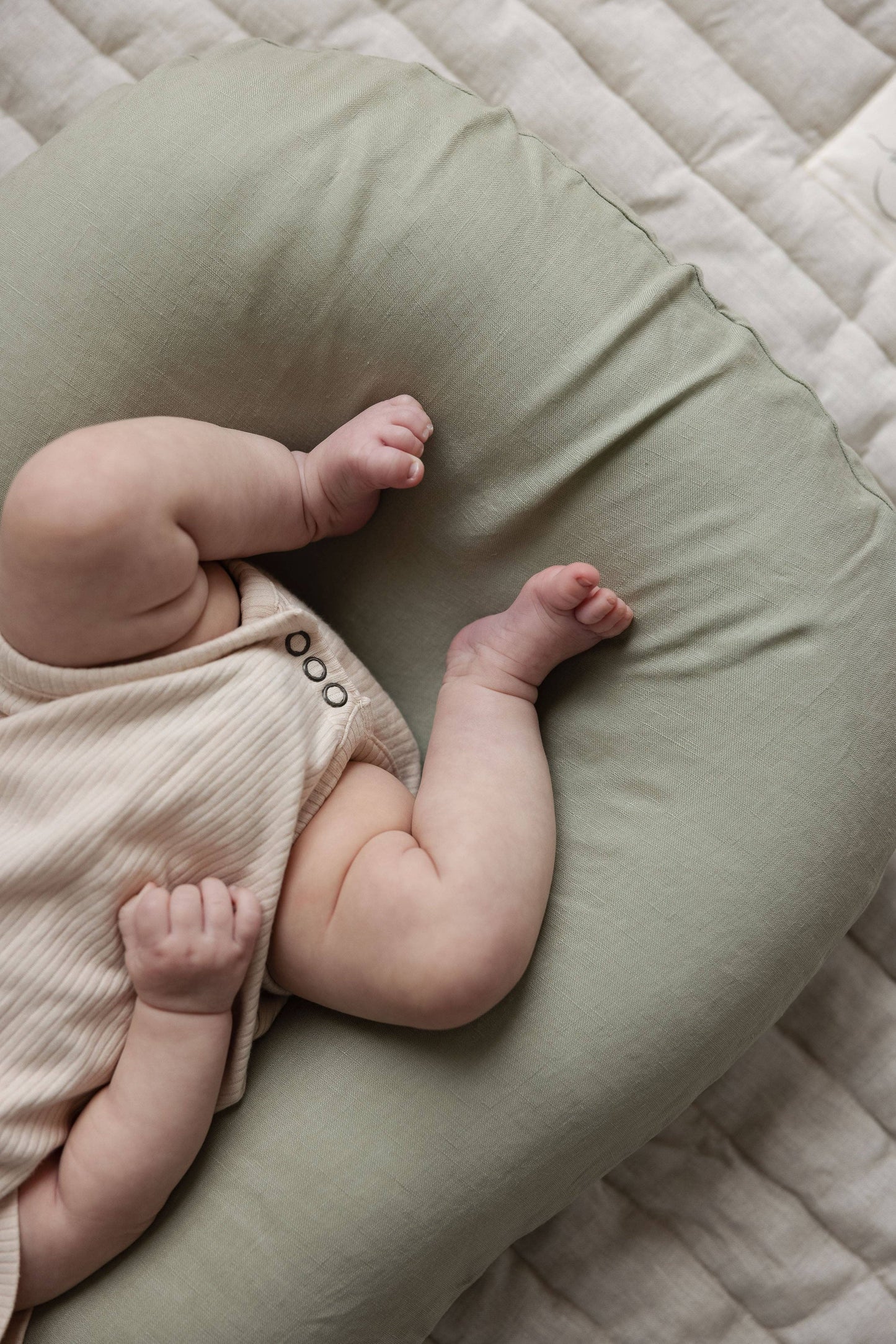 Baby Lounger Nest + Soft Sage Linen Cover
