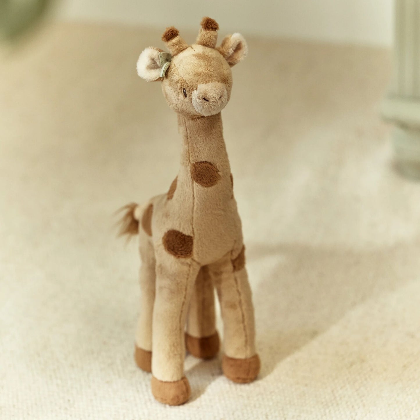 Cuddle Giraffe - Safari Friends
