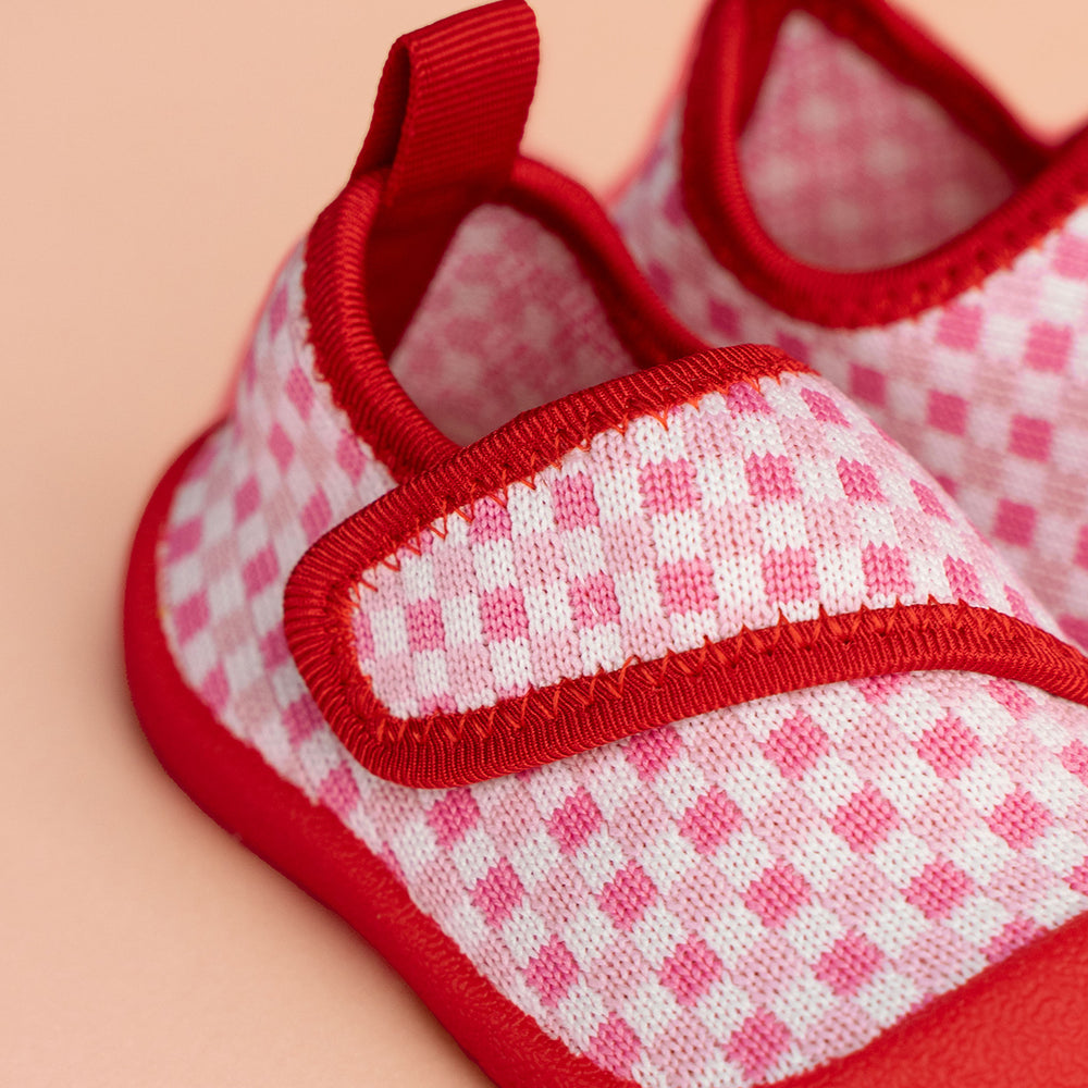 Duckies Velcro Stawberry Checker