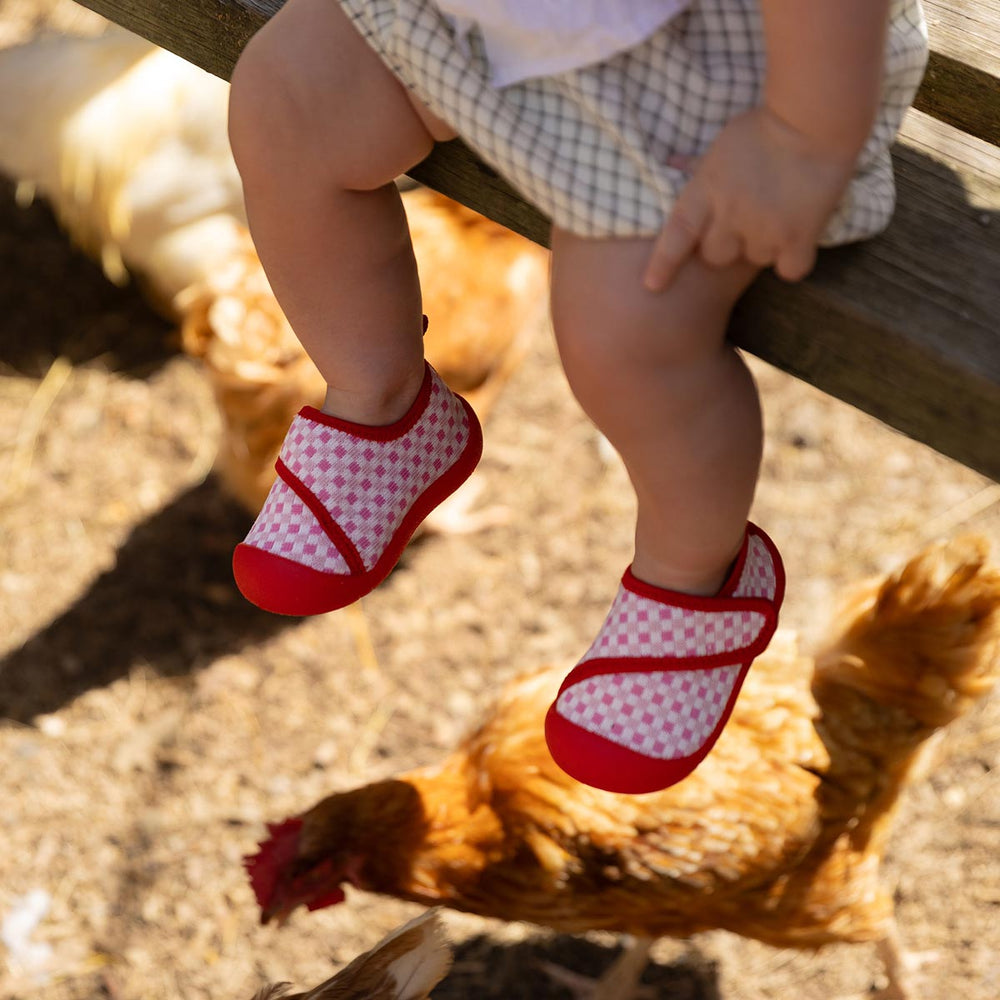 Duckies Velcro Stawberry Checker